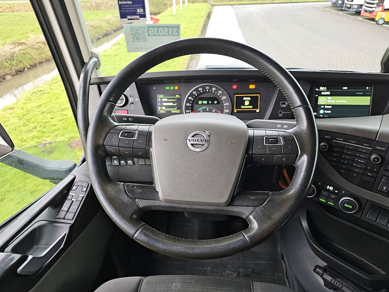 Interior photo 2: Nyergesvontató Volvo FH 460 ALCOA'S I-SEE ACC Interior photo 2: Nyergesvontató Volvo FH 460 ALCOA'S I-SEE ACC