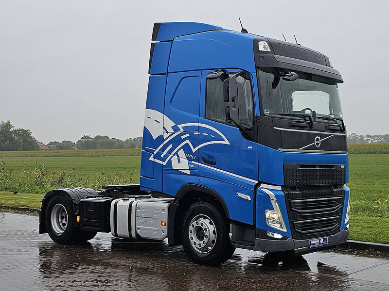 Volvo FH 460 FH5 2X TANK VEB+ - Nyergesvontató: 5 kép. Volvo FH 460 FH5 2X TANK VEB+ - Nyergesvontató: 5 kép.