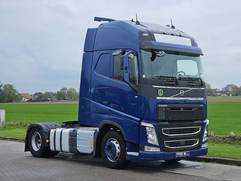 Volvo FH 460 - Nyergesvontató: 5 kép. Volvo FH 460 - Nyergesvontató: 5 kép.