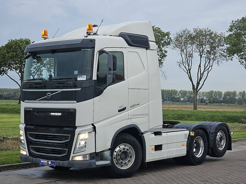Volvo FH 500 6X2 STEER PTO+HYDR. - Nyergesvontató: 2 kép. Volvo FH 500 6X2 STEER PTO+HYDR. - Nyergesvontató: 2 kép.