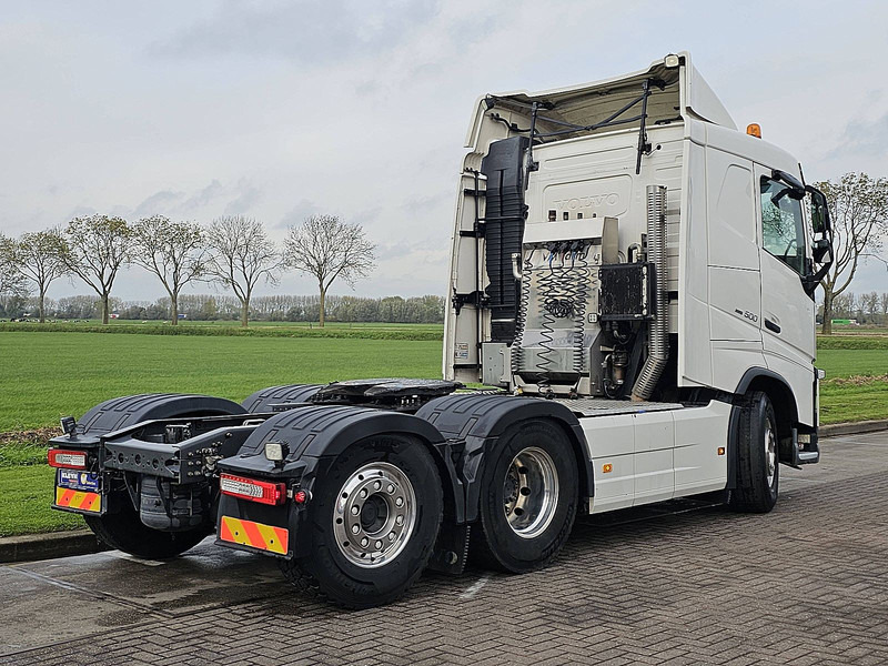 Volvo FH 500 6X2 STEERED PTO+HYDR - Nyergesvontató: 3 kép. Volvo FH 500 6X2 STEERED PTO+HYDR - Nyergesvontató: 3 kép.