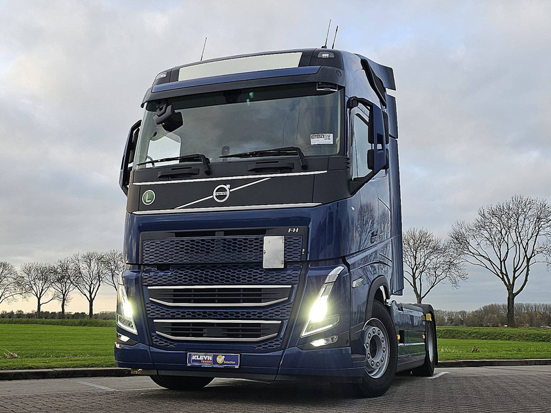 Volvo FH 500 - Nyergesvontató: 1 kép. Volvo FH 500 - Nyergesvontató: 1 kép.
