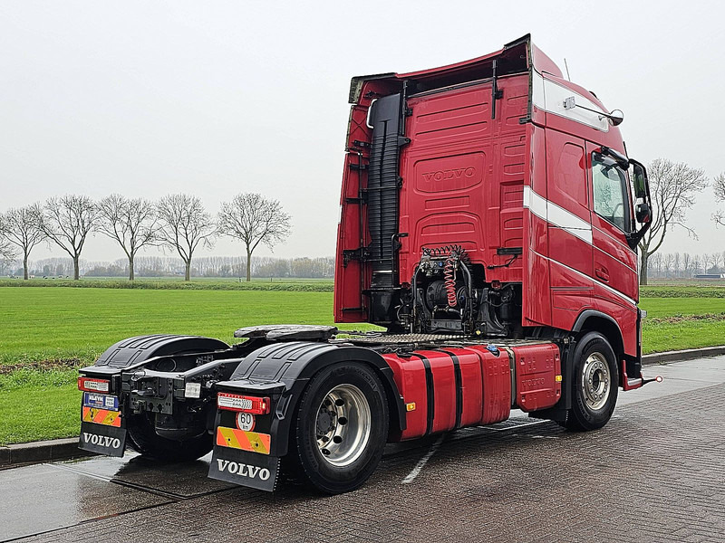 Volvo FH 500 - Nyergesvontató: 3 kép. Volvo FH 500 - Nyergesvontató: 3 kép.