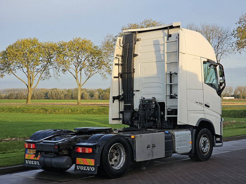 Volvo FH 500 - Nyergesvontató: 3 kép. Volvo FH 500 - Nyergesvontató: 3 kép.