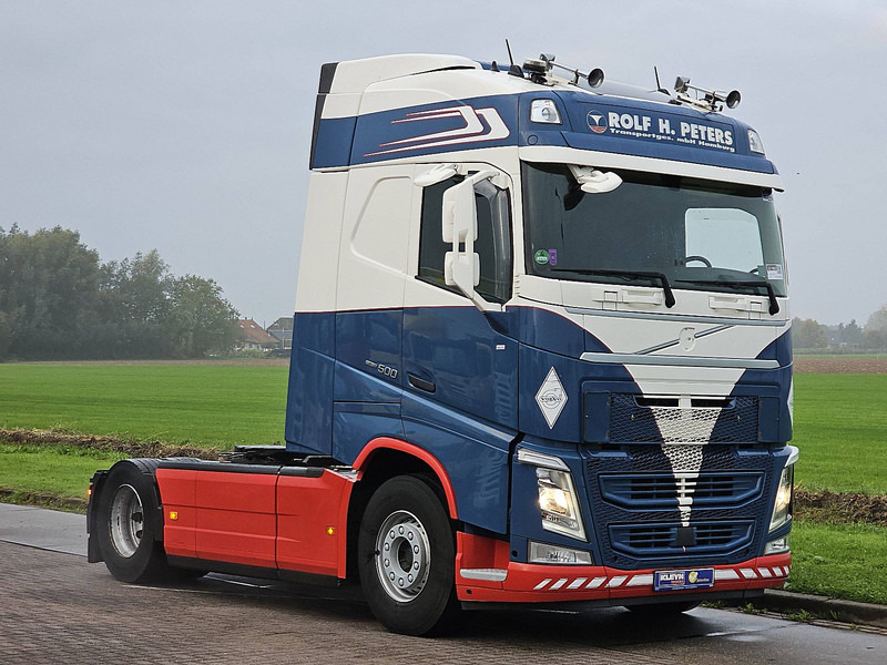 Volvo FH 500 SKIRTS 2X TANK VEB+ - Nyergesvontató: 5 kép. Volvo FH 500 SKIRTS 2X TANK VEB+ - Nyergesvontató: 5 kép.