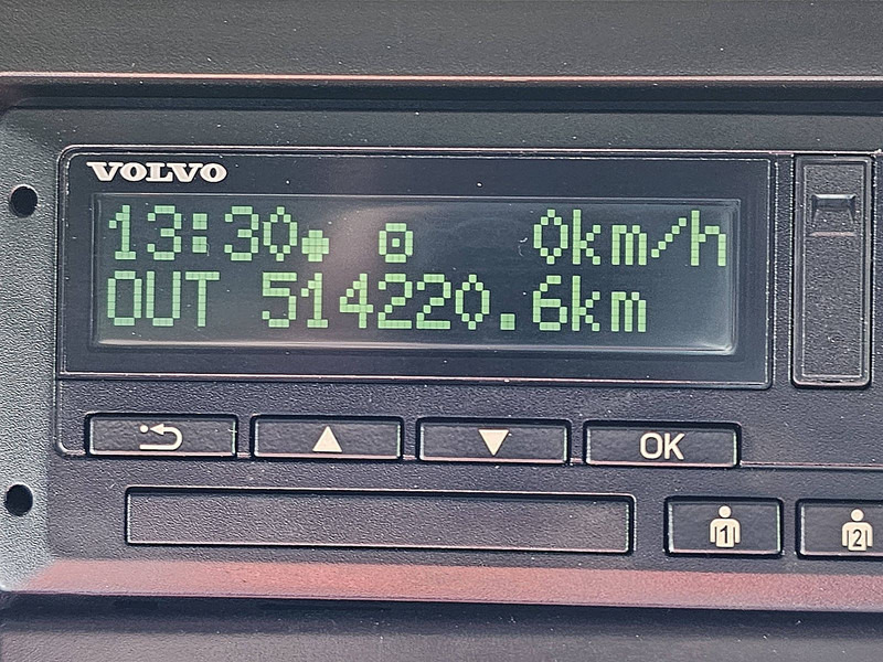 Nyergesvontató Volvo FH 500 SKIRTS 2X TANK VEB+: 9 kép. Nyergesvontató Volvo FH 500 SKIRTS 2X TANK VEB+: 9 kép.