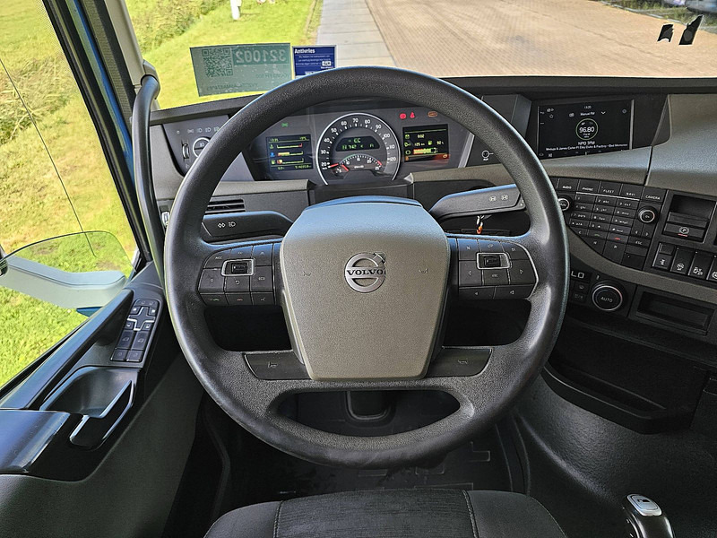 Nyergesvontató Volvo FH 500 SKIRTS 2X TANK VEB+: 13 kép. Nyergesvontató Volvo FH 500 SKIRTS 2X TANK VEB+: 13 kép.