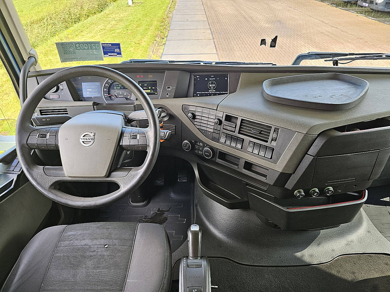 Nyergesvontató Volvo FH 500 SKIRTS 2X TANK VEB+: 8 kép. Nyergesvontató Volvo FH 500 SKIRTS 2X TANK VEB+: 8 kép.