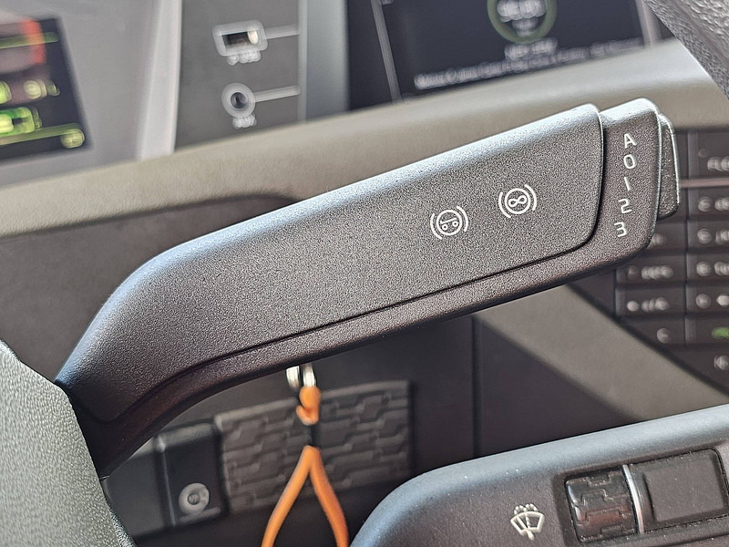 Nyergesvontató Volvo FH 500 SKIRTS 2X TANK VEB+: 14 kép. Nyergesvontató Volvo FH 500 SKIRTS 2X TANK VEB+: 14 kép.