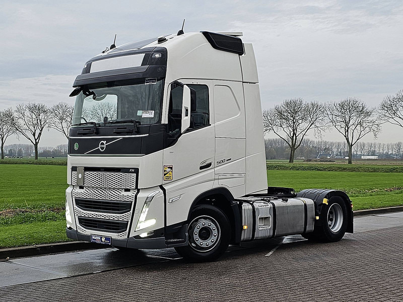Volvo FH 500 XL, - Nyergesvontató: 2 kép. Volvo FH 500 XL, - Nyergesvontató: 2 kép.