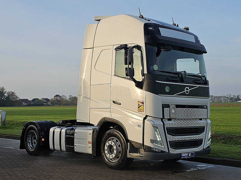 Volvo FH 500 XL - Nyergesvontató: 5 kép. Volvo FH 500 XL - Nyergesvontató: 5 kép.
