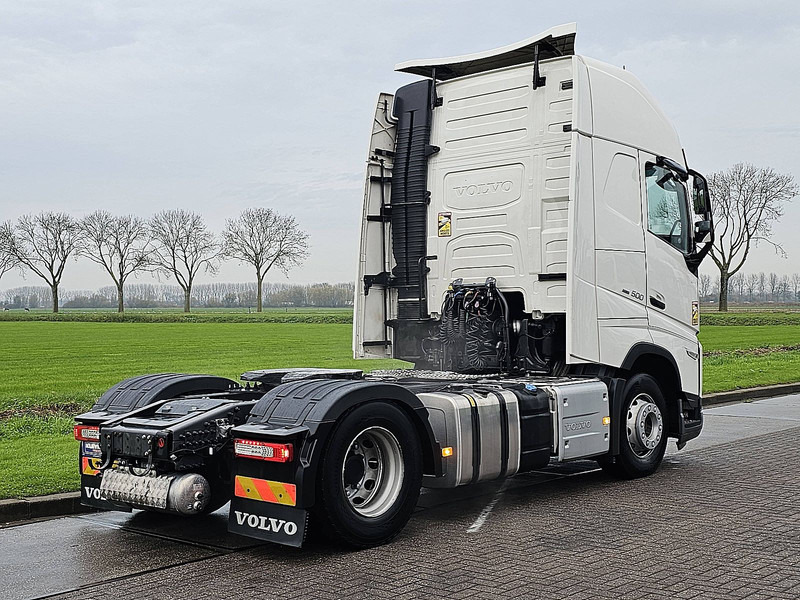 Volvo FH 500 XL, - Nyergesvontató: 3 kép. Volvo FH 500 XL, - Nyergesvontató: 3 kép.