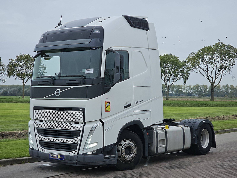 Volvo FH 500 XL - Nyergesvontató: 2 kép. Volvo FH 500 XL - Nyergesvontató: 2 kép.