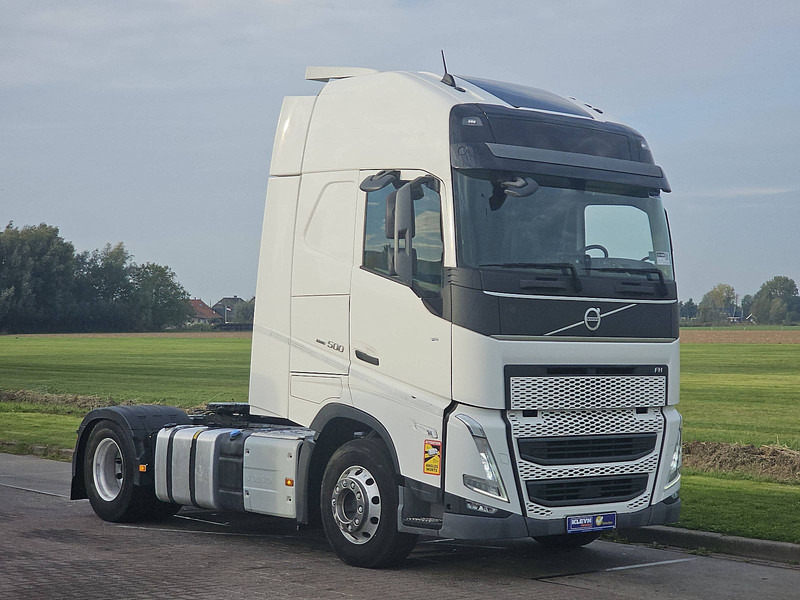 Volvo FH 500 XL - Nyergesvontató: 5 kép. Volvo FH 500 XL - Nyergesvontató: 5 kép.