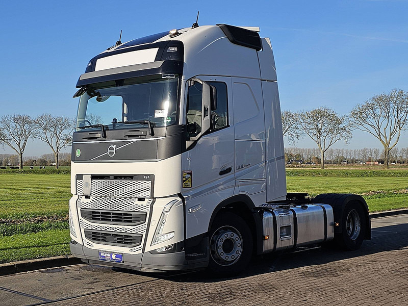 Volvo FH 500 XL, - Nyergesvontató: 2 kép. Volvo FH 500 XL, - Nyergesvontató: 2 kép.
