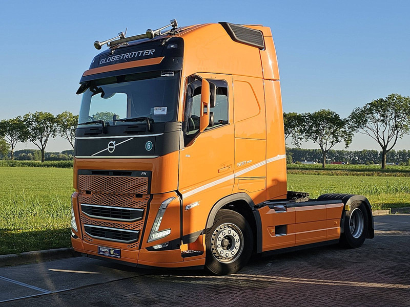 Volvo FH 500 XL LED I-PARK-COOL - Nyergesvontató: 2 kép. Volvo FH 500 XL LED I-PARK-COOL - Nyergesvontató: 2 kép.