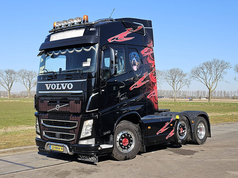 Volvo FH 540 - Nyergesvontató: 2 kép. Volvo FH 540 - Nyergesvontató: 2 kép.