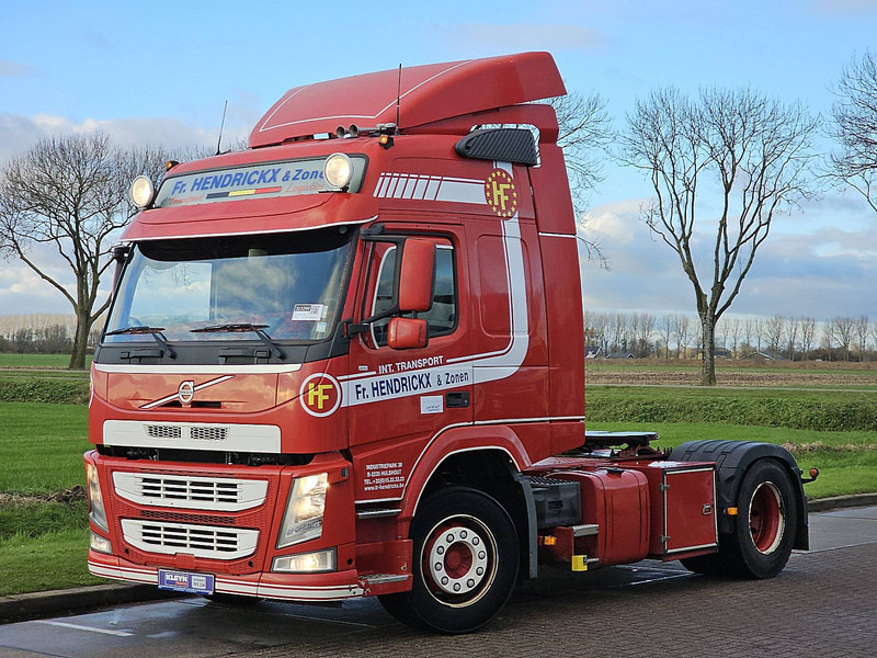 Volvo FM 11.450 GLOBETROTTER LXL - Nyergesvontató: 2 kép. Volvo FM 11.450 GLOBETROTTER LXL - Nyergesvontató: 2 kép.