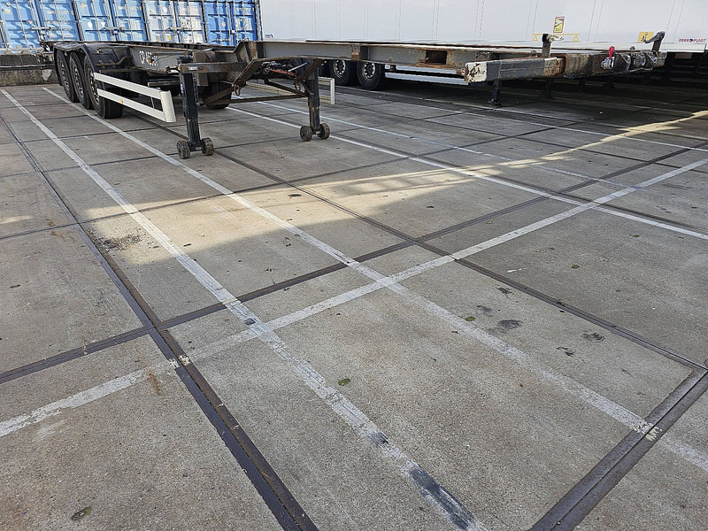 Pacton T3-007 - Félpótkocsi cserefelépítményes: 3 kép. Pacton T3-007 - Félpótkocsi cserefelépítményes: 3 kép.