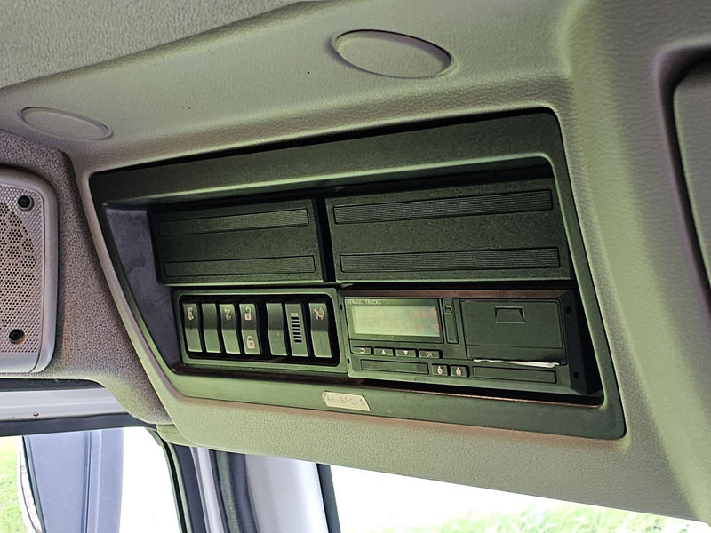 Dobozos felépítményű teherautó Renault D 250 11.9T A/C NEW ENGINE: 10 kép.