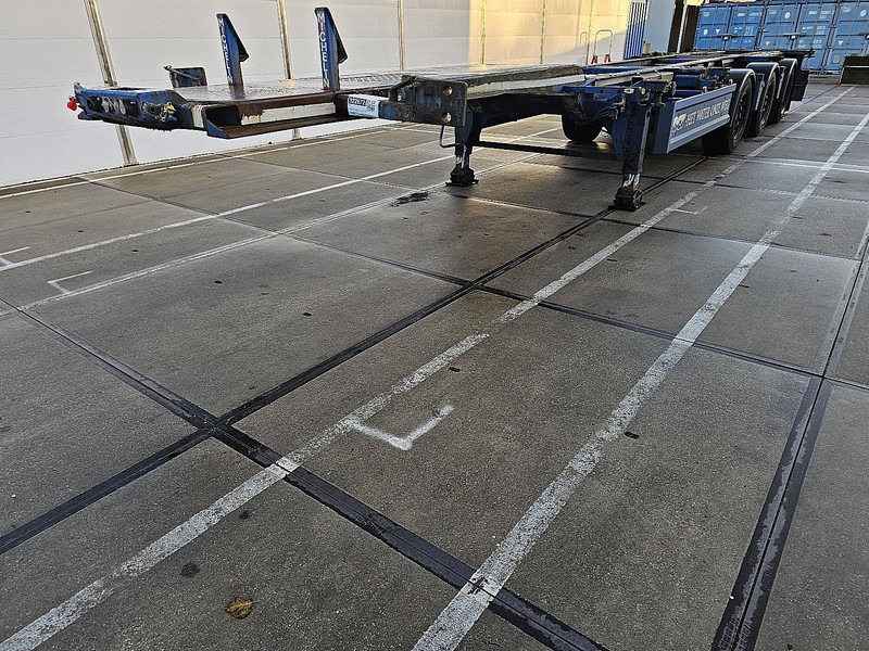 Renders ROC 16.27CC - Félpótkocsi cserefelépítményes: 1 kép. Renders ROC 16.27CC - Félpótkocsi cserefelépítményes: 1 kép.