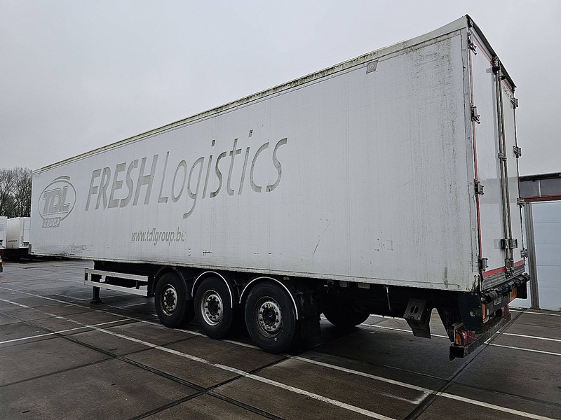 Renders Thermoking SL 200e - Félpótkocsi hűtős: 5 kép. Renders Thermoking SL 200e - Félpótkocsi hűtős: 5 kép.