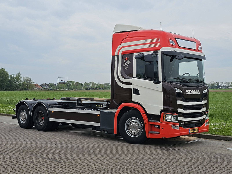 Scania G450 6X2 NB VDL HOOKLIFT - Horgos rakodó teherautó: 5 kép. Scania G450 6X2 NB VDL HOOKLIFT - Horgos rakodó teherautó: 5 kép.
