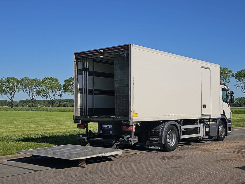 Scania P250 CARRIER LIFT 286TKM - Hűtős teherautó: 3 kép. Scania P250 CARRIER LIFT 286TKM - Hűtős teherautó: 3 kép.