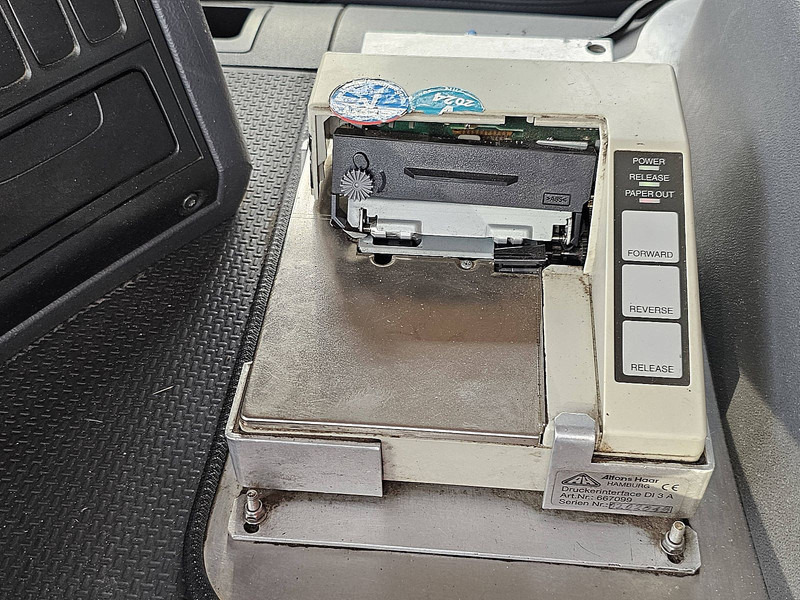 Tartályos teherautó Scania P320 19.5M3 LPG GAS 2002: 13 kép. Tartályos teherautó Scania P320 19.5M3 LPG GAS 2002: 13 kép.