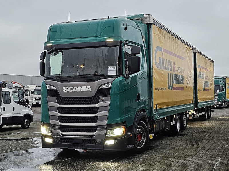 Scania S450 6X2*4 RET. FORKLIFTC - Ponyvás teherautó: 2 kép. Scania S450 6X2*4 RET. FORKLIFTC - Ponyvás teherautó: 2 kép.