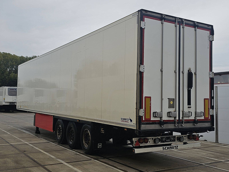 Schmitz Cargobull MEATRAILS - Félpótkocsi hűtős: 5 kép. Schmitz Cargobull MEATRAILS - Félpótkocsi hűtős: 5 kép.