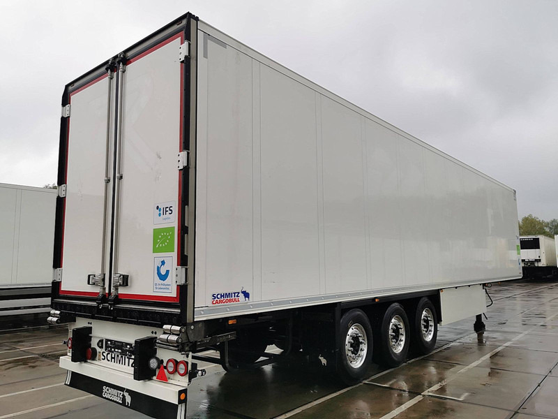 Schmitz Cargobull SCB*S3B Carrier1550 D+E dopp - Félpótkocsi hűtős: 2 kép. Schmitz Cargobull SCB*S3B Carrier1550 D+E dopp - Félpótkocsi hűtős: 2 kép.