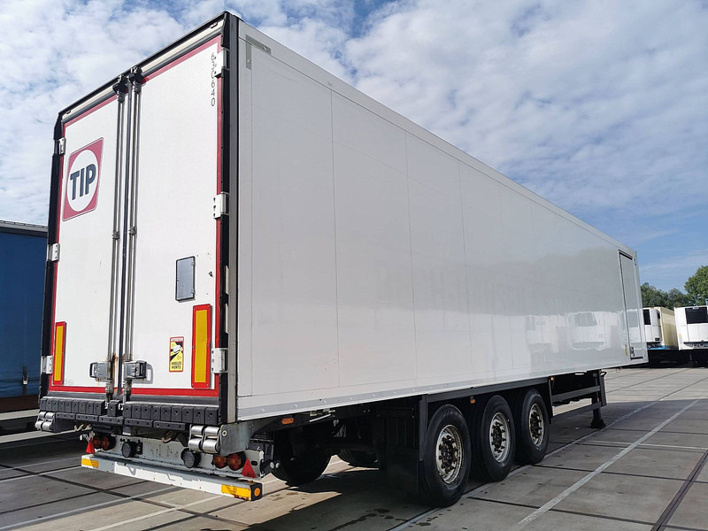 Schmitz Cargobull SKO 24 DOPPELSTOCK bi-temp - Félpótkocsi hűtős: 2 kép. Schmitz Cargobull SKO 24 DOPPELSTOCK bi-temp - Félpótkocsi hűtős: 2 kép.