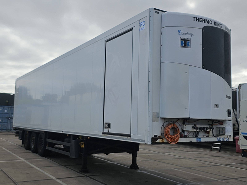 Schmitz Cargobull SKO 24 DOPPELSTOCK bi-temp - Félpótkocsi hűtős: 3 kép. Schmitz Cargobull SKO 24 DOPPELSTOCK bi-temp - Félpótkocsi hűtős: 3 kép.