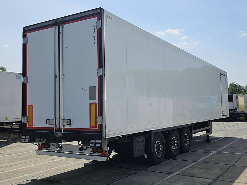 Schmitz Cargobull SKO 24 DOPPELSTOCK bi-temp - Félpótkocsi hűtős: 2 kép. Schmitz Cargobull SKO 24 DOPPELSTOCK bi-temp - Félpótkocsi hűtős: 2 kép.
