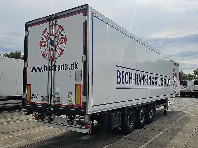 Schmitz Cargobull SKO 24 DOPPELSTOCK bi-temp - Félpótkocsi hűtős: 2 kép. Schmitz Cargobull SKO 24 DOPPELSTOCK bi-temp - Félpótkocsi hűtős: 2 kép.