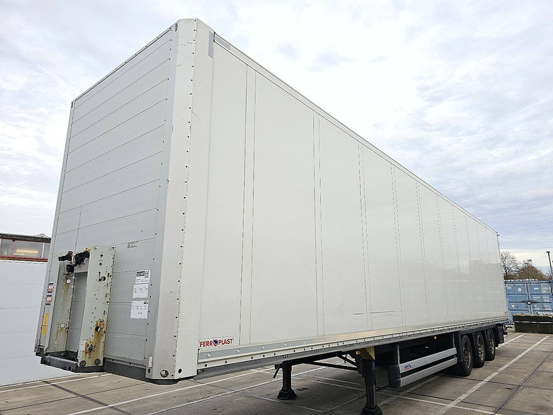 Schmitz Cargobull SKO MEGA DOPPELSTOCK LIFT AXLE APK 9-26 - Félpótkocsi dobozos: 1 kép. Schmitz Cargobull SKO MEGA DOPPELSTOCK LIFT AXLE APK 9-26 - Félpótkocsi dobozos: 1 kép.