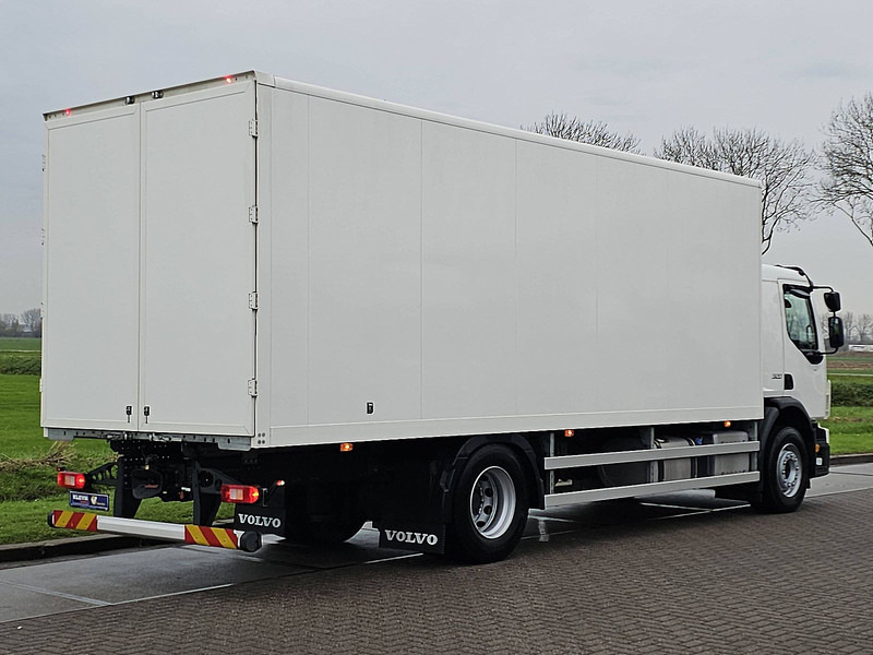 Volvo FE 320.18 6100 KM LIKE NEW!! - Dobozos felépítményű teherautó: 3 kép. Volvo FE 320.18 6100 KM LIKE NEW!! - Dobozos felépítményű teherautó: 3 kép.