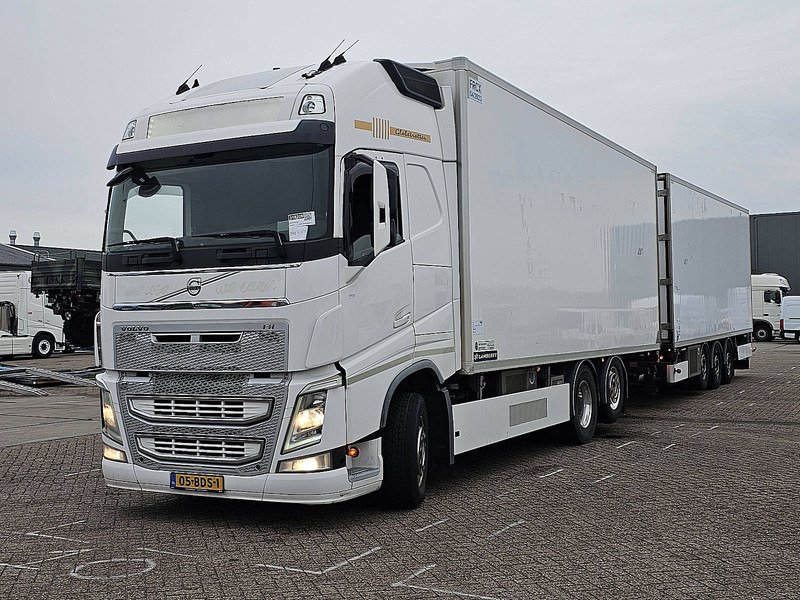 Volvo FH 460 6X2 LAMBERET COMBI - Hűtős teherautó: 2 kép. Volvo FH 460 6X2 LAMBERET COMBI - Hűtős teherautó: 2 kép.