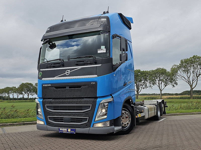 Volvo FH 460 - Cserefelépítményes teherautó: 1 kép. Volvo FH 460 - Cserefelépítményes teherautó: 1 kép.