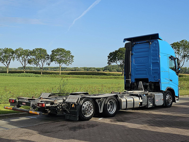 Volvo FH 460 XL XENON WB490 - Cserefelépítményes teherautó: 3 kép. Volvo FH 460 XL XENON WB490 - Cserefelépítményes teherautó: 3 kép.
