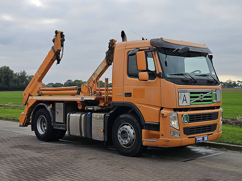Volvo FM 330 - Konténerszállító: 5 kép. Volvo FM 330 - Konténerszállító: 5 kép.