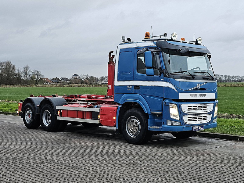 Volvo FM 450 6X2*4 HIAB XR18SL56 - Horgos rakodó teherautó: 5 kép. Volvo FM 450 6X2*4 HIAB XR18SL56 - Horgos rakodó teherautó: 5 kép.
