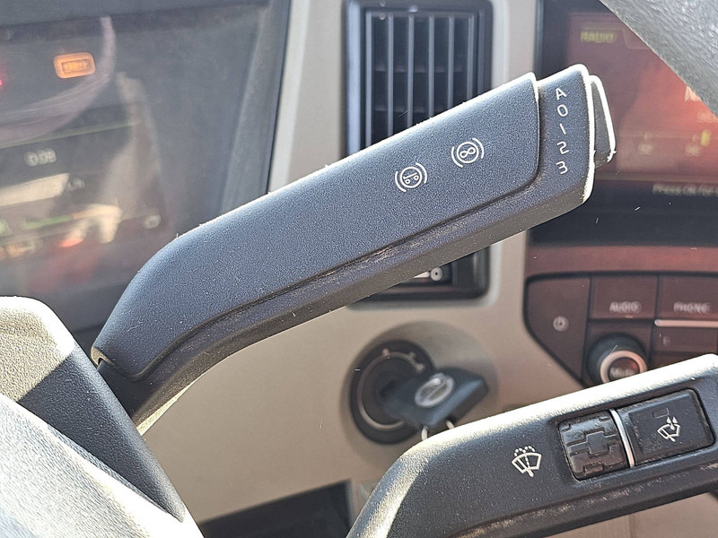 Platós teherautó, Darus autó Volvo FM 460 8X2 HMF 3220 K5: 11 kép.