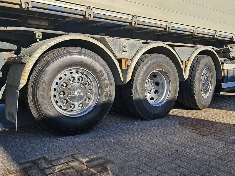 Platós teherautó, Darus autó Volvo FM 460 8X2 HMF 3220 K5: 15 kép.
