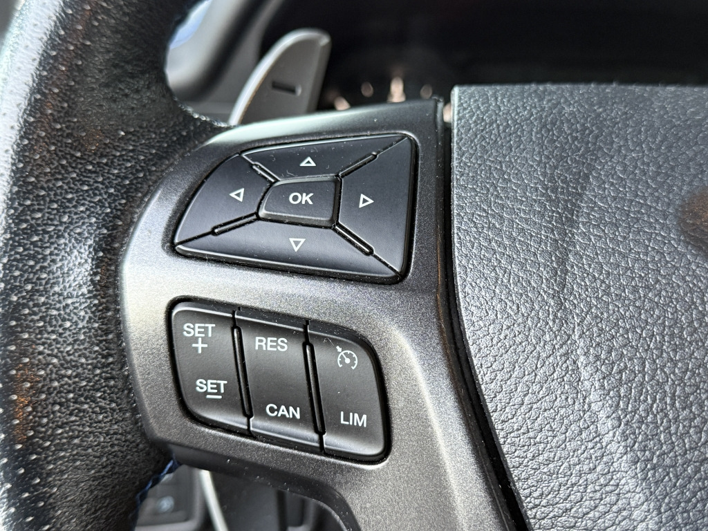 Ford Ranger 2.0L Ecoblue Raptor DoKa 4x4 Standheizung - Terepjáró/ SUV: 4 kép. Ford Ranger 2.0L Ecoblue Raptor DoKa 4x4 Standheizung - Terepjáró/ SUV: 4 kép.