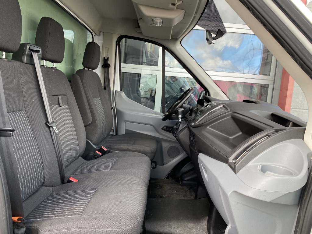 Dobozos kisteherautó Ford Transit 4x4 L4 Klima 4mKoffer + LBW Tempomat AHK: 11 kép. Dobozos kisteherautó Ford Transit 4x4 L4 Klima 4mKoffer + LBW Tempomat AHK: 11 kép.