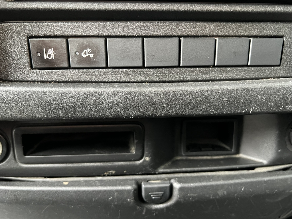 Iveco Daily 70C18 72C18 Klimaaut. ThermoKing V-600 MAX - Hűtős kisteherautó: 2 kép. Iveco Daily 70C18 72C18 Klimaaut. ThermoKing V-600 MAX - Hűtős kisteherautó: 2 kép.