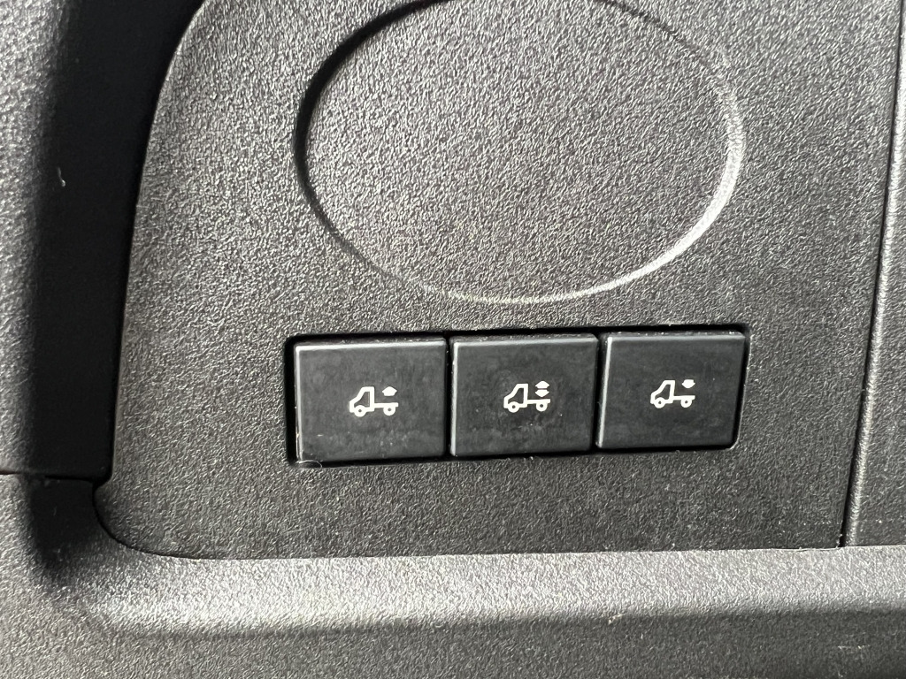 Iveco Daily 70C18 72C18 Klimaaut. ThermoKing V-600 MAX - Hűtős kisteherautó: 4 kép. Iveco Daily 70C18 72C18 Klimaaut. ThermoKing V-600 MAX - Hűtős kisteherautó: 4 kép.