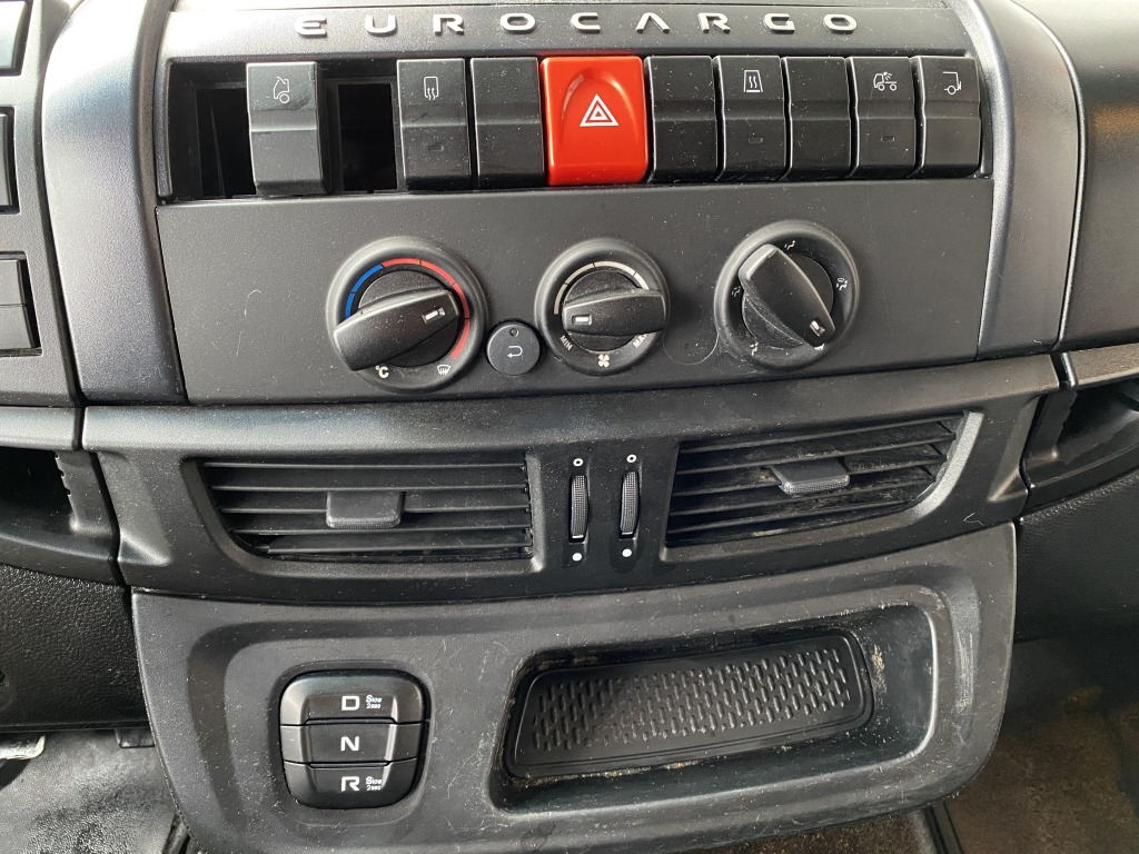 Iveco EuroCargo ML120E21 Standklima ACC 7,25m P+P LBW - Ponyvás teherautó: 2 kép. Iveco EuroCargo ML120E21 Standklima ACC 7,25m P+P LBW - Ponyvás teherautó: 2 kép.